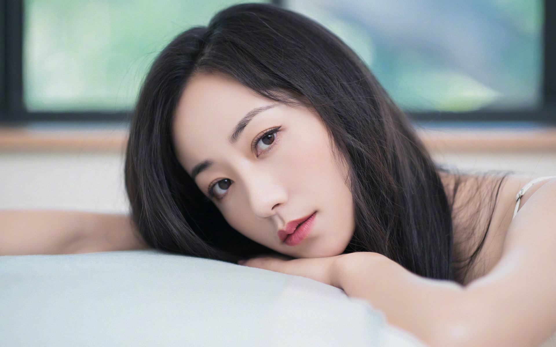 羽坛双城记，日本队剑锋险胜韩国，石宇奇羽翼惊艳人间