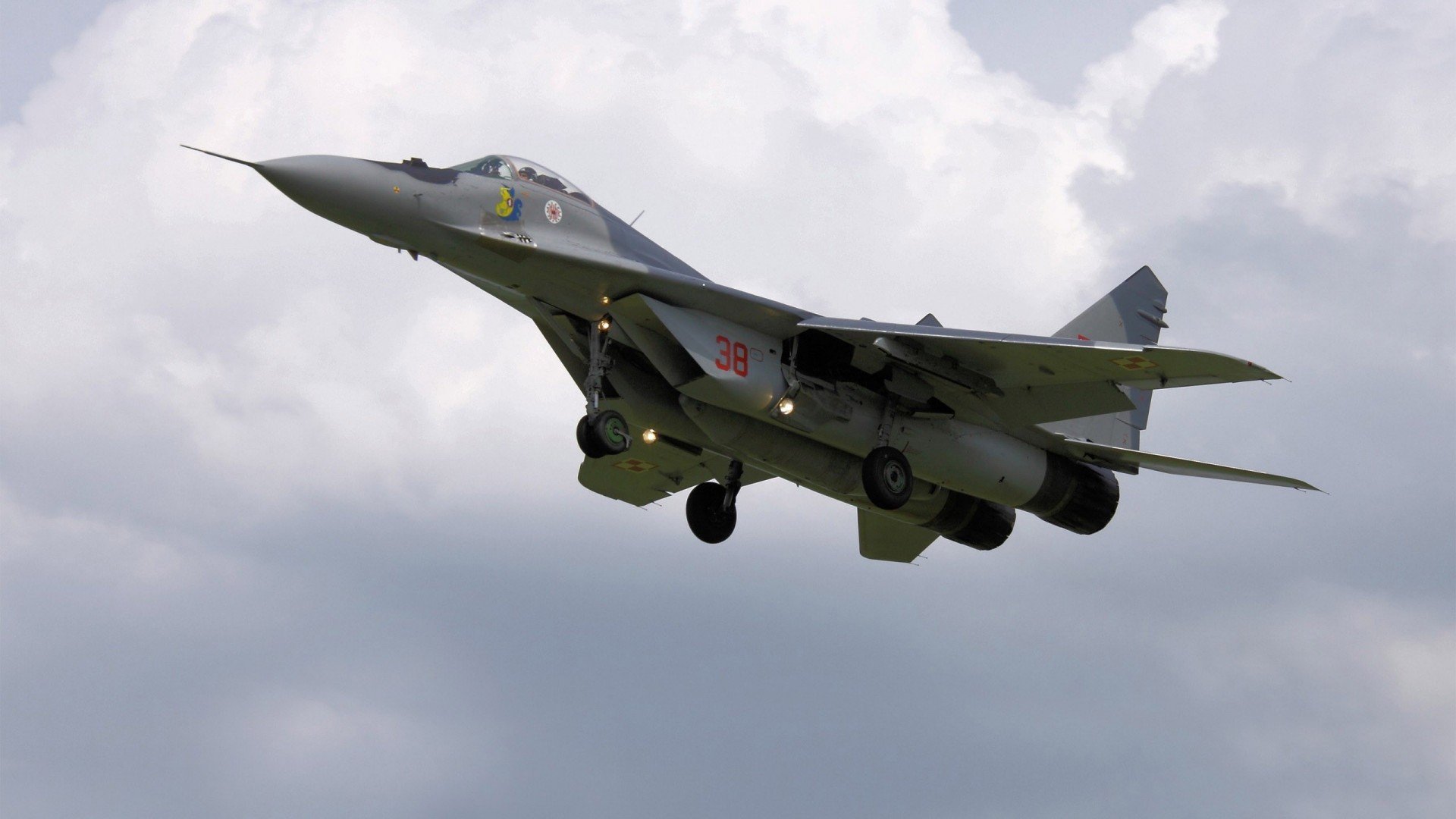 末节狂澜！孤星德罗赞鏖战洛杉矶，上海男篮客场撕裂快船