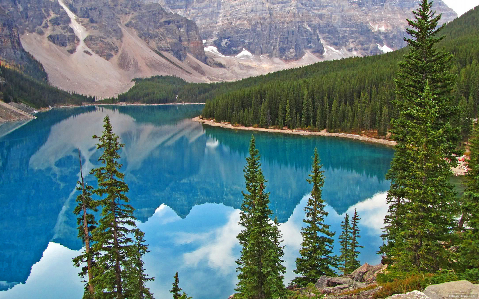 绿茵双面镜，孙兴慜个人秀与洪都拉斯的战术碾压