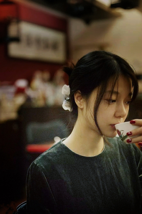 极光之下,熔岩赛道与足球圣殿—当F1争冠悬念撞上那不勒斯的史诗加冕