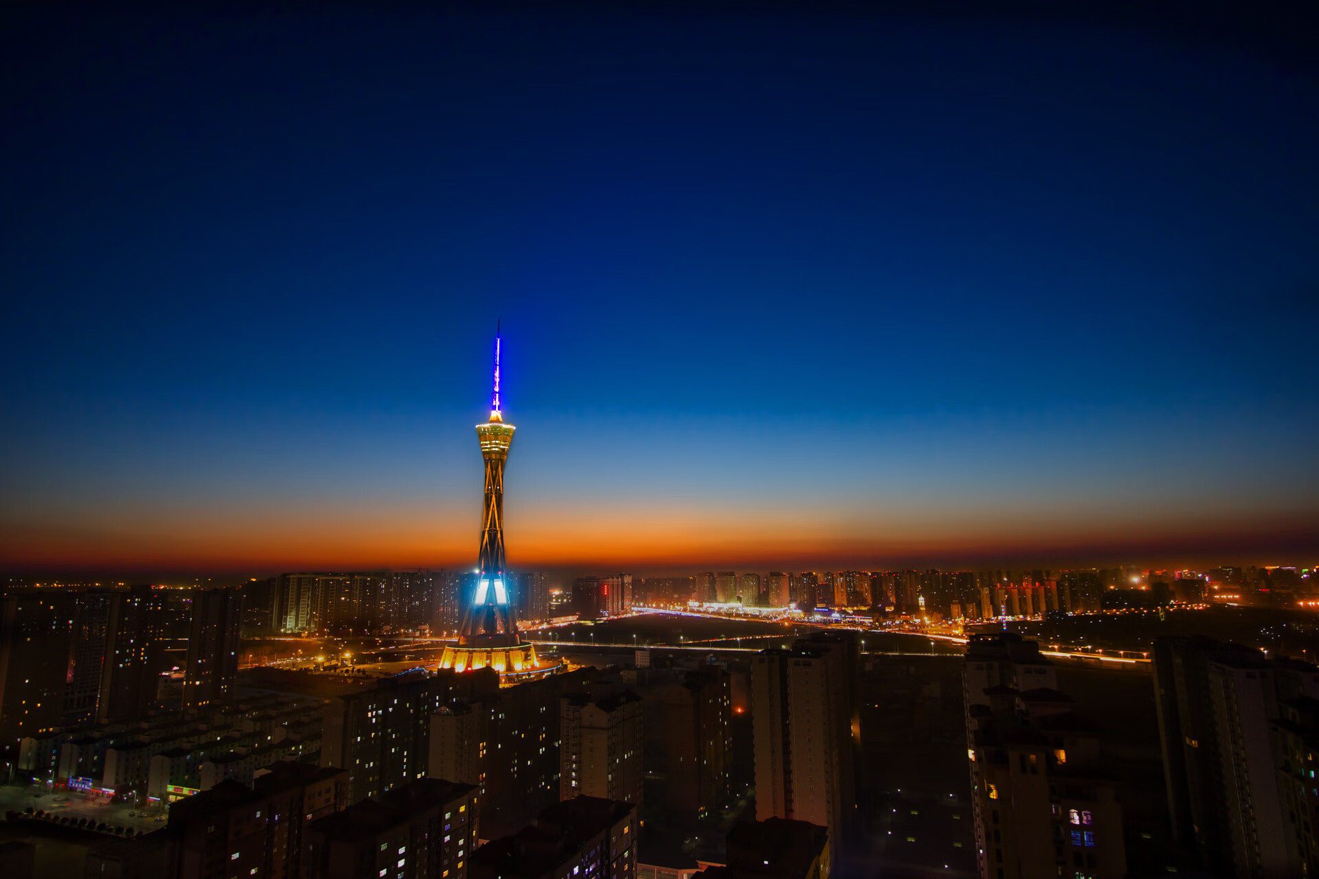 诸神黄昏的异数，当印度足球在2026世界杯A组掀起血色风暴，范戴克的绝杀划破天际线